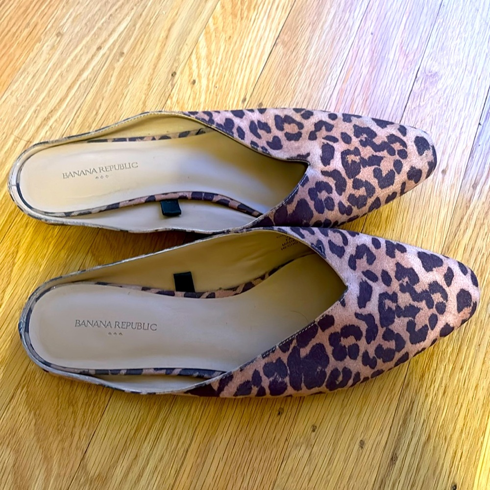 Banana Republic cheetah print flats